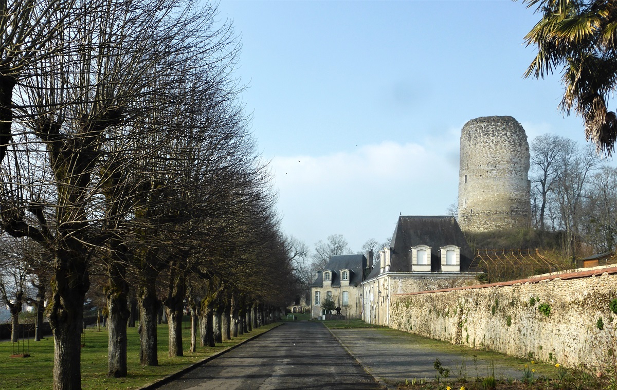 18 Château partie sud vue de lentrée photo PmD mars 2022