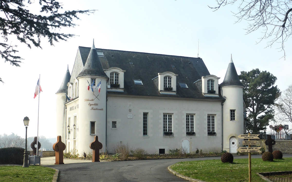 20 Château partie nord mairie photo PmD mars 2022