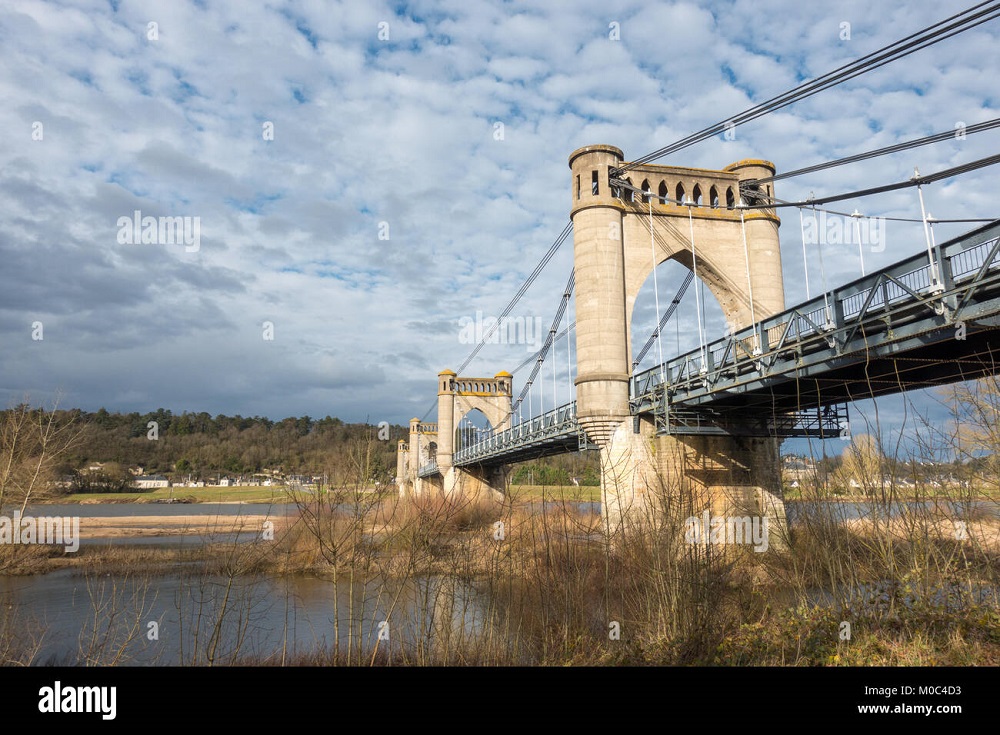 00 Le pont suspendu de Langeais