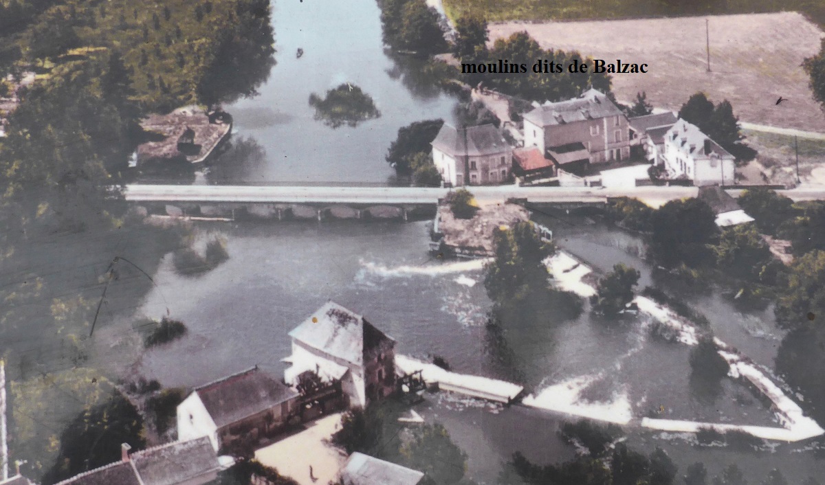 03 Les moulins dits de Balzac panneau touristique