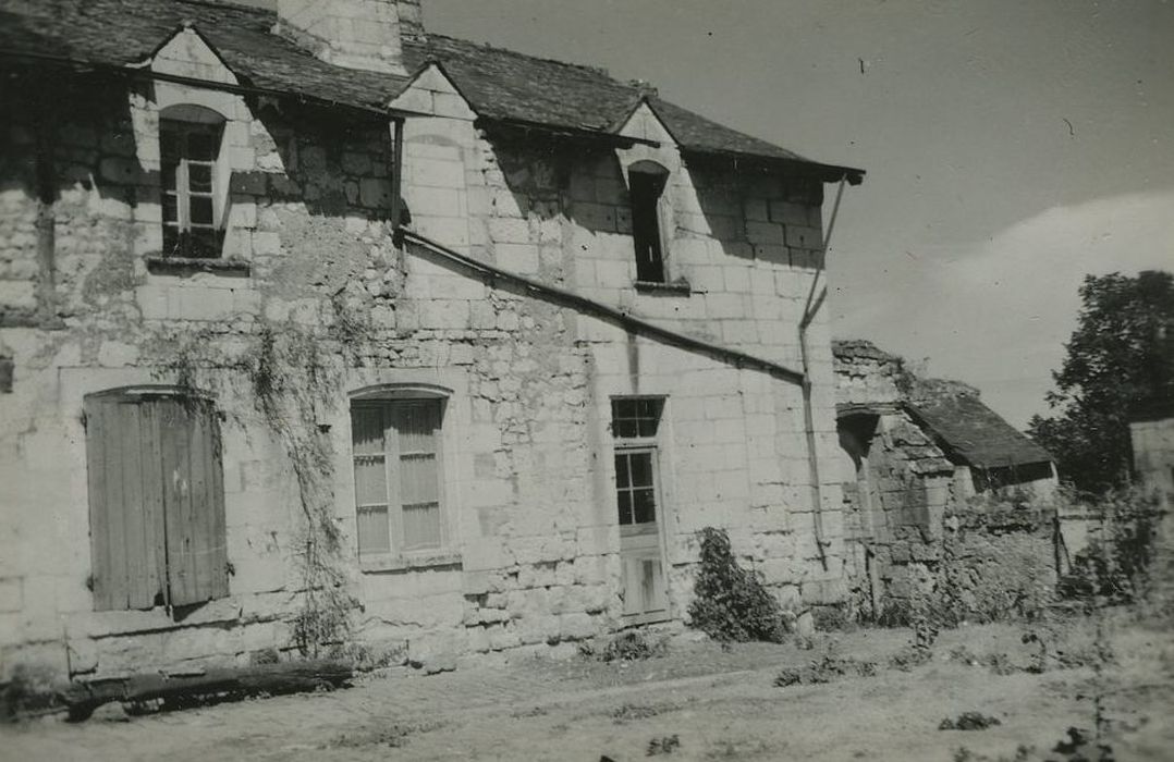 12 Hôtel de la prévôté photo 1949 Roger Ranjard in pop culture