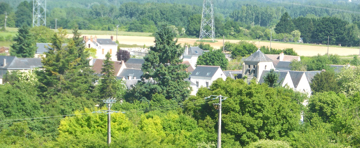 06b Vue du Vieux Bourg depuis le château de La Cour photo PmD mai 2025