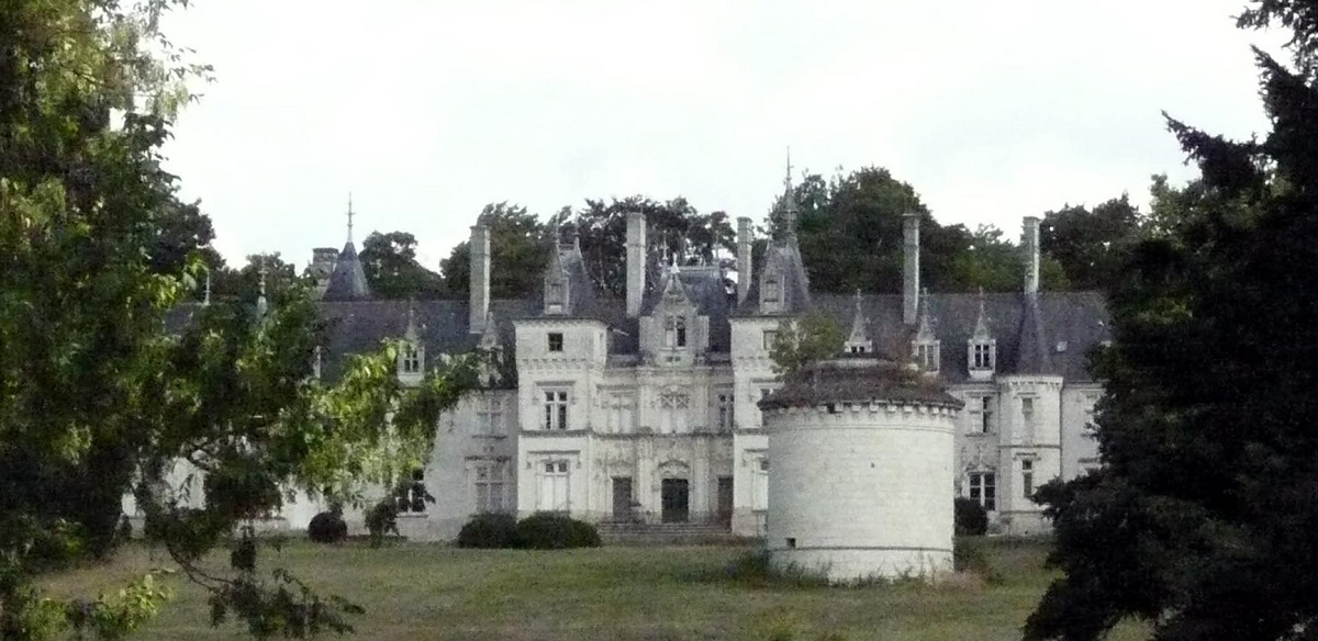 02 Le château de La Villaumaire photo PMD août 2009