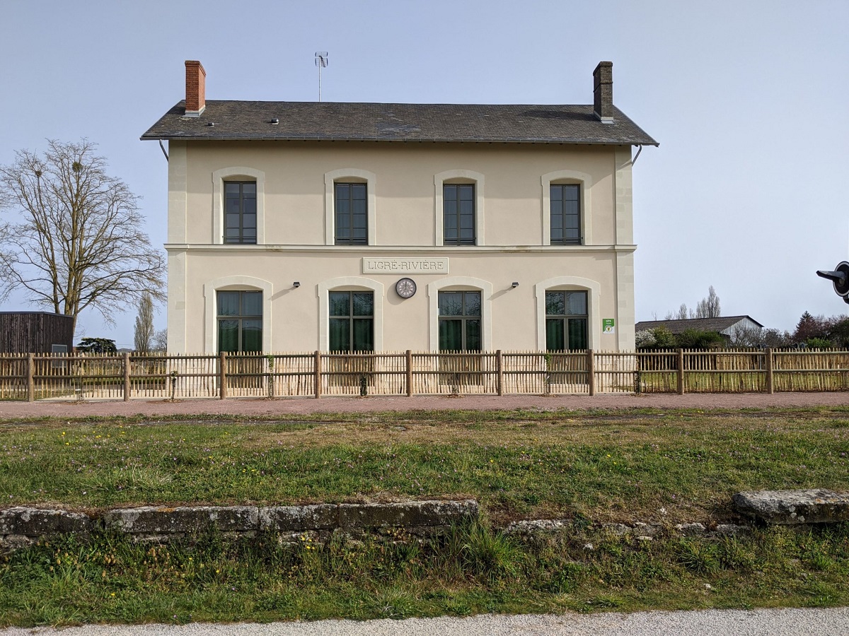 10 Gare de Ligré Rivière aujourdhui photo voie verte richelieu chinon.fr