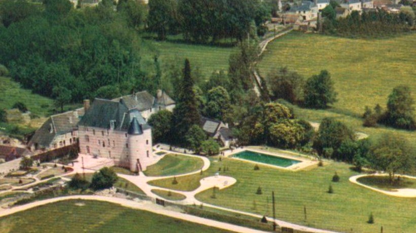28 Abbaye de La Bourdillière vue davion cp