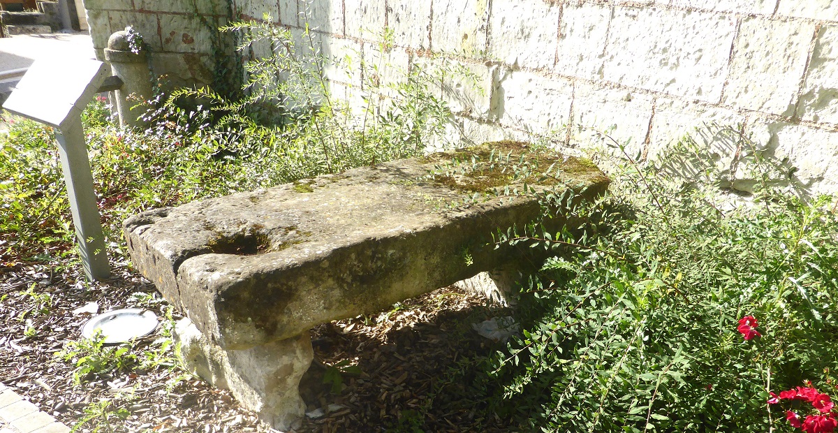 17 Pierre dattente des morts photo PmD sept. 2024