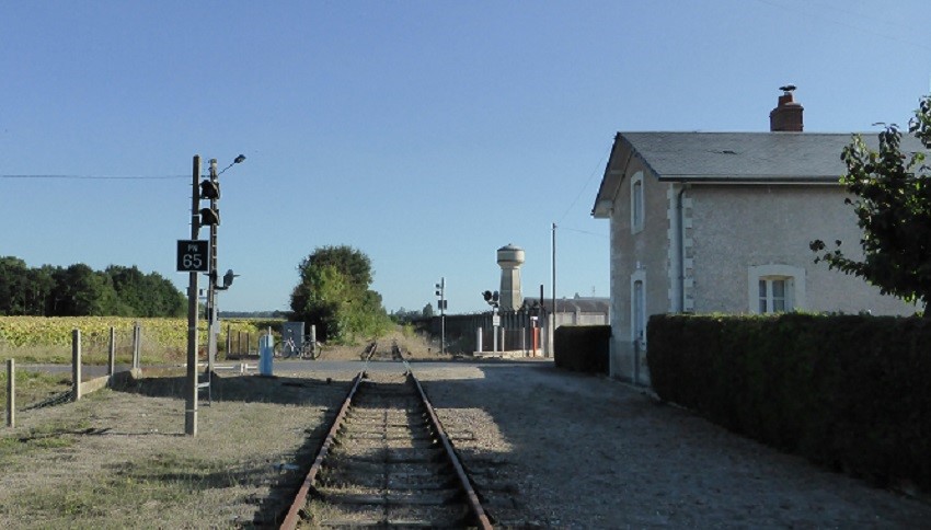 19 PN 65 et voie en direction de Port de Piles photo PMD sept. 2013