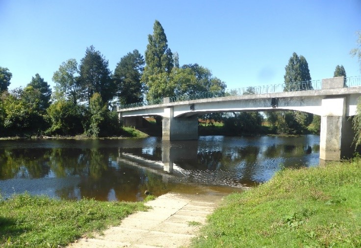 04 La Creuse rive droite en amont du pont de Cirande photo PMD sept. 2024