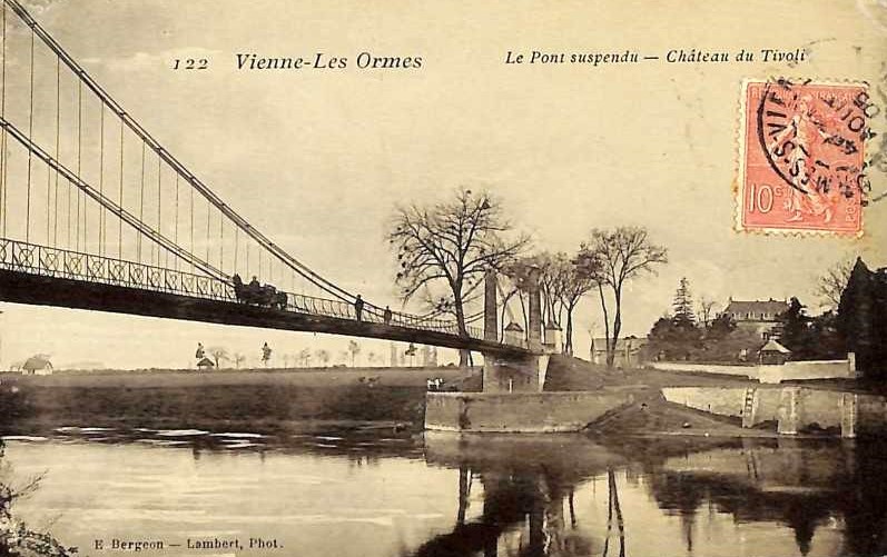 03 Le pont suspendu des Ormes cp