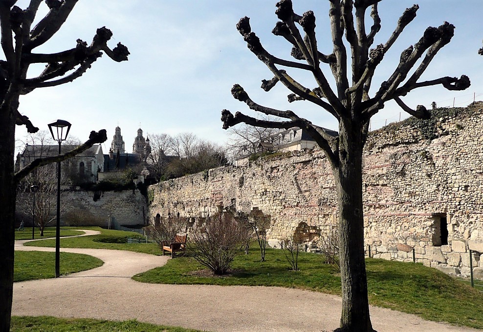 08 Tours remparts mars 2010